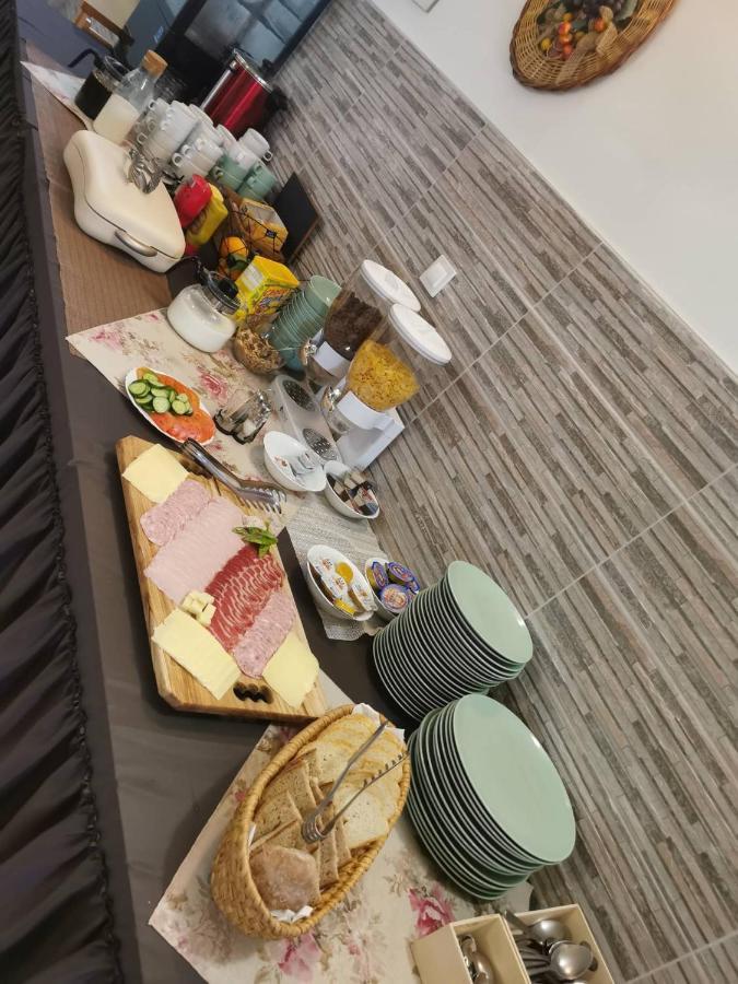 Guesthouse Prenocisca Sirec 프루이 외부 사진