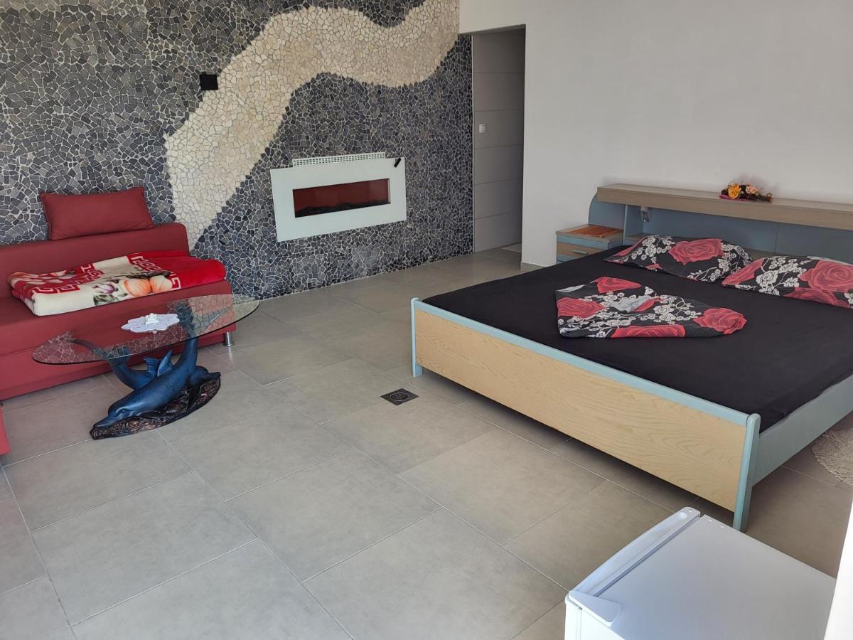 Guesthouse Prenocisca Sirec 프루이 외부 사진